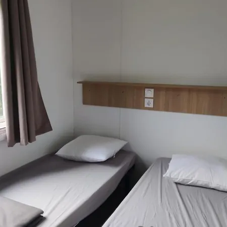 Кемпинг Mobil Avec Terrasse - 4 Personnes - Api-1-52-1165