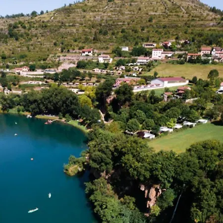 Kemping Mobil Avec Terrasse - 4 Personnes - Api-1-52-1165 *