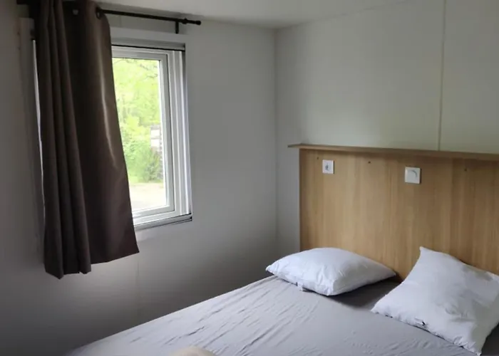 Mobil Avec Terrasse - 4 Personnes - Api-1-52-1165 Kemping *