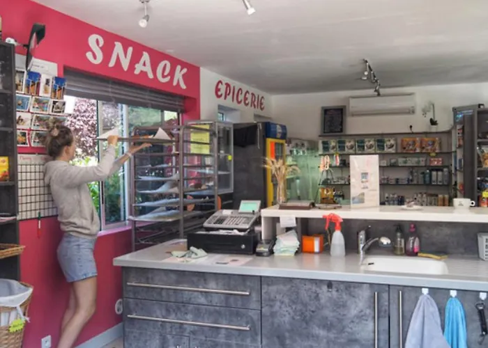 Kemping Mobil Avec Terrasse - 4 Personnes - Api-1-52-1165